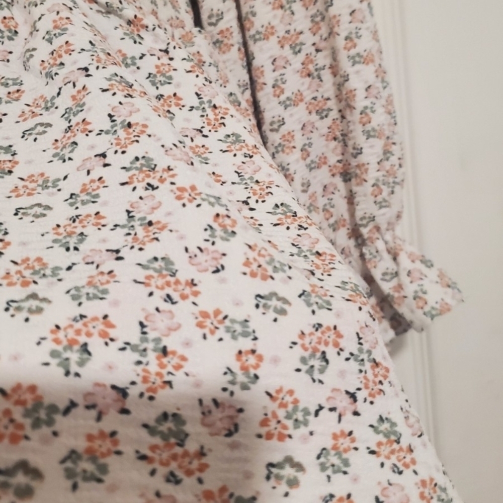 Entro Cream Floral Peasant Tops - Picture 4 of 9